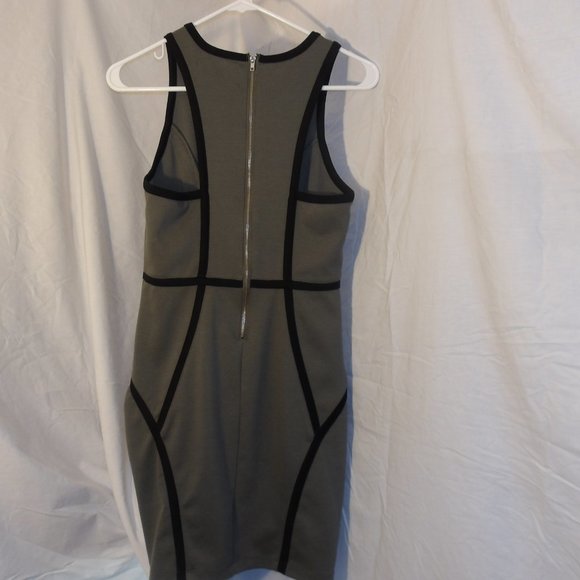 Jack  Dress - Picture 2 of 3